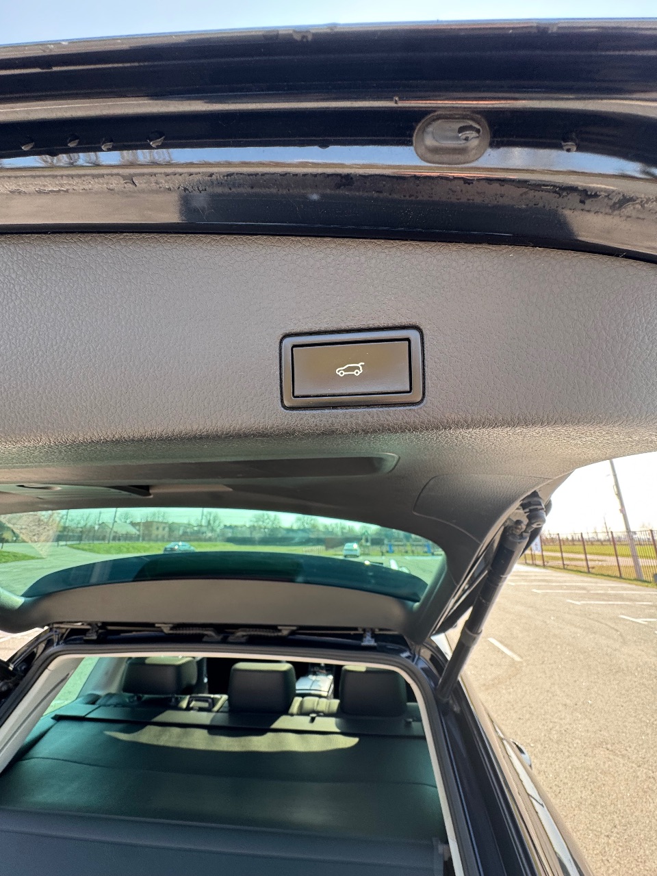 Volkswagen Touareg - фото 22