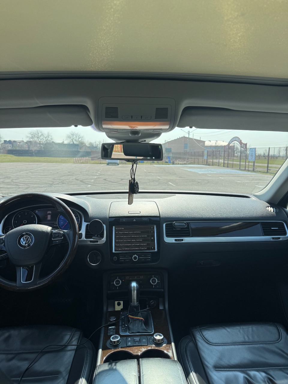 Volkswagen Touareg - фото 17