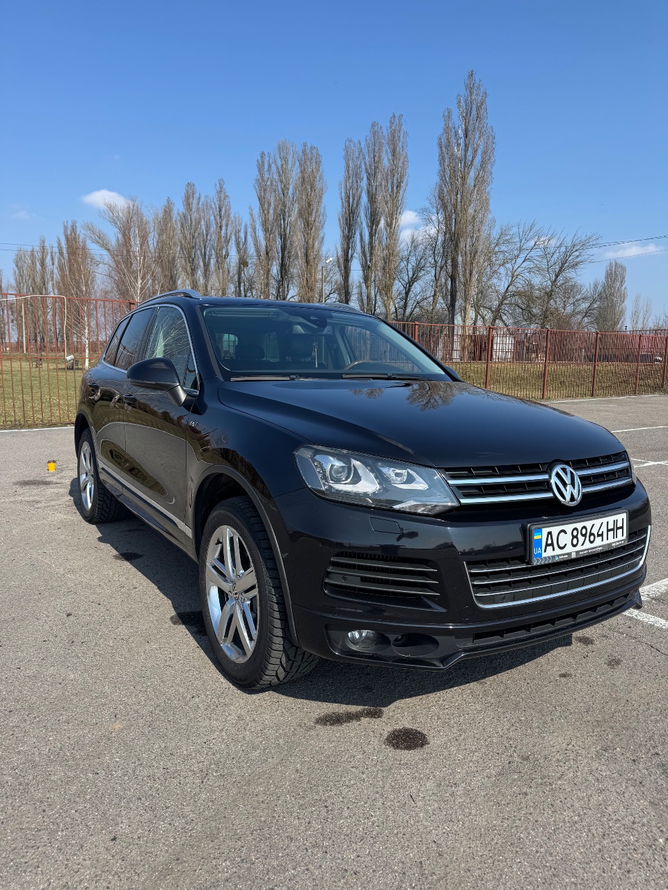 Volkswagen Touareg - фото 2