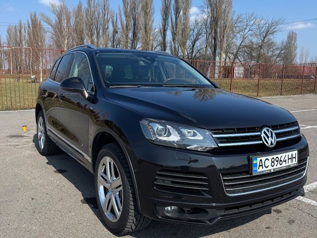 Volkswagen Touareg - фото 2