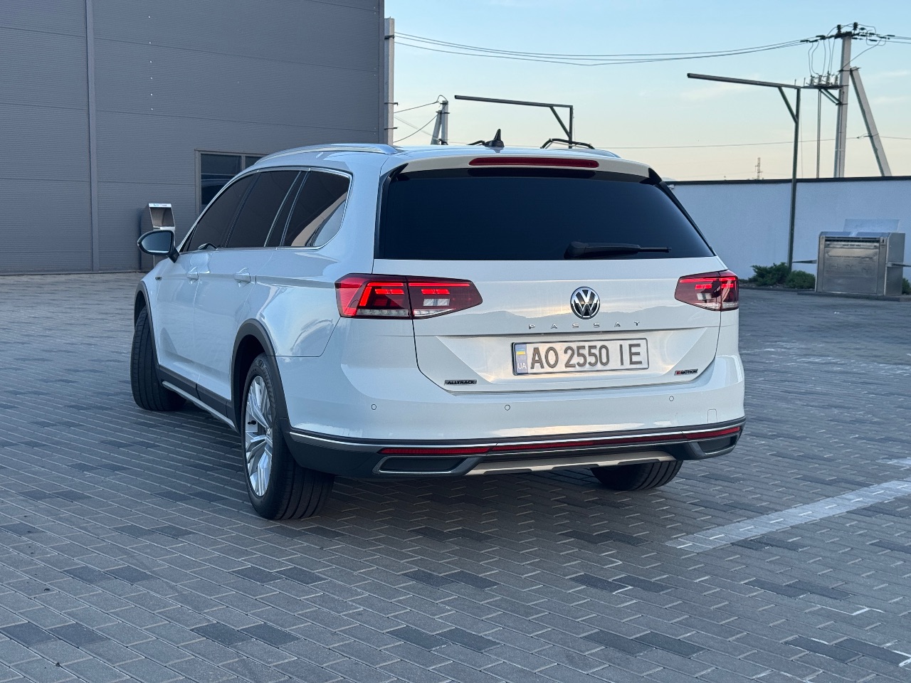 Volkswagen Passat - фото 2