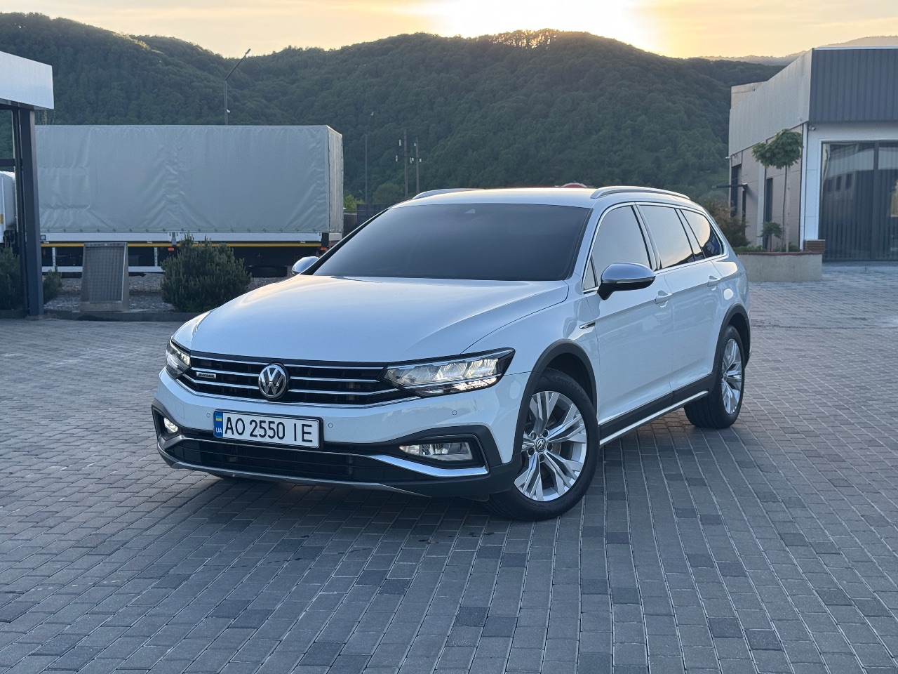 Volkswagen Passat - фото 1