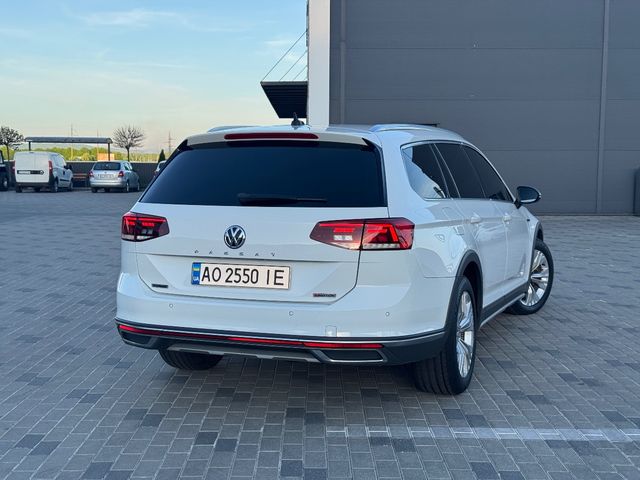 Volkswagen Passat - фото 3