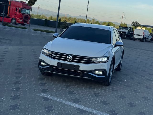 Volkswagen Passat - фото 4