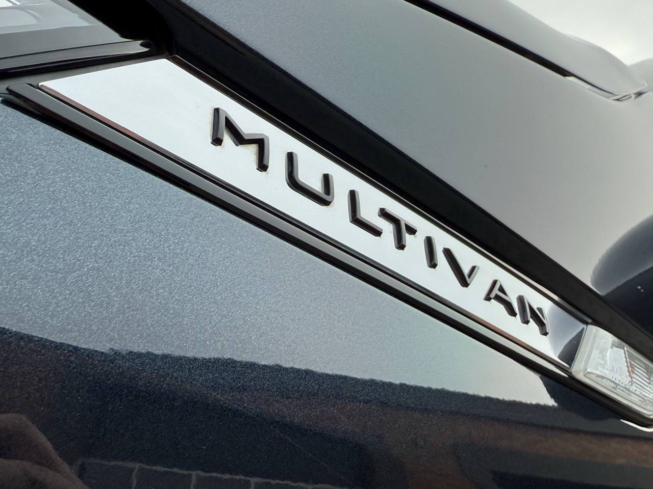 Volkswagen Multivan - фото 51