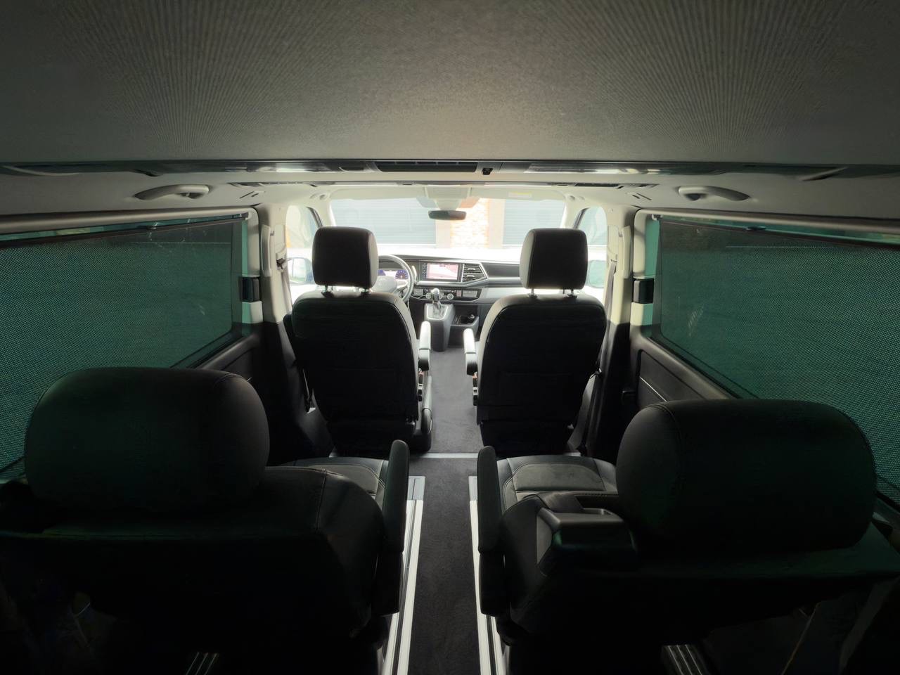 Volkswagen Multivan - фото 14