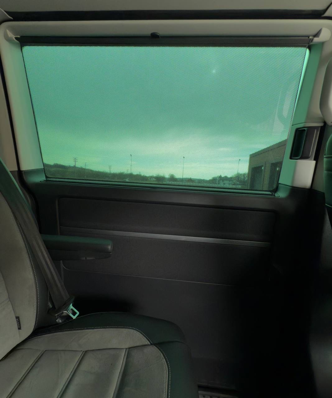 Volkswagen Multivan - фото 21