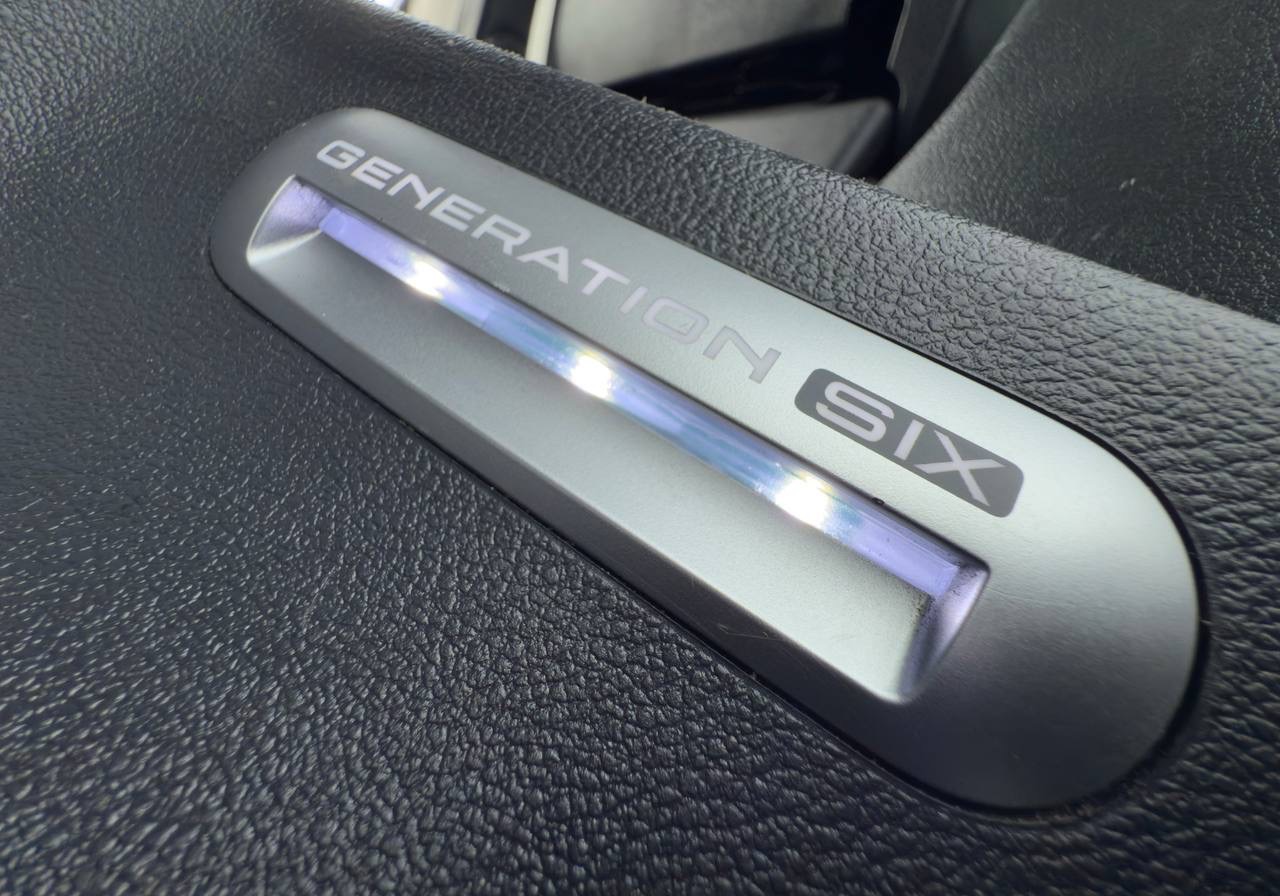 Volkswagen Multivan - фото 32