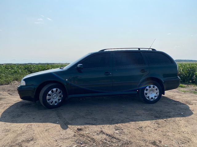 Skoda Octavia - фото 4