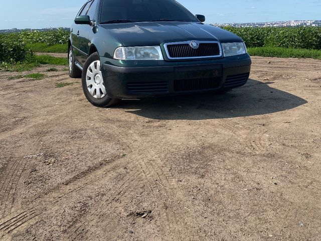 Skoda Octavia - фото 3