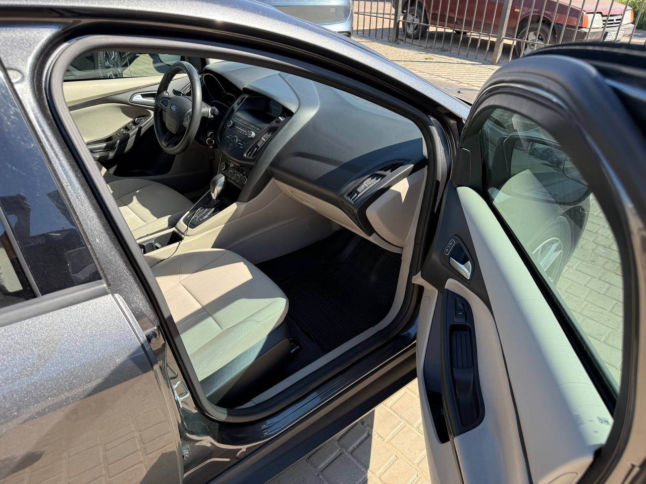 Ford Focus - фото 9