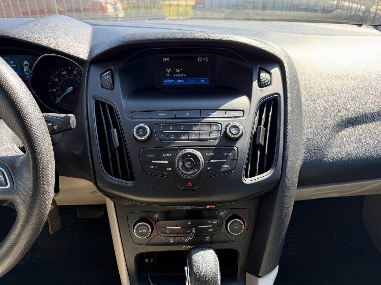 Ford Focus - фото 13