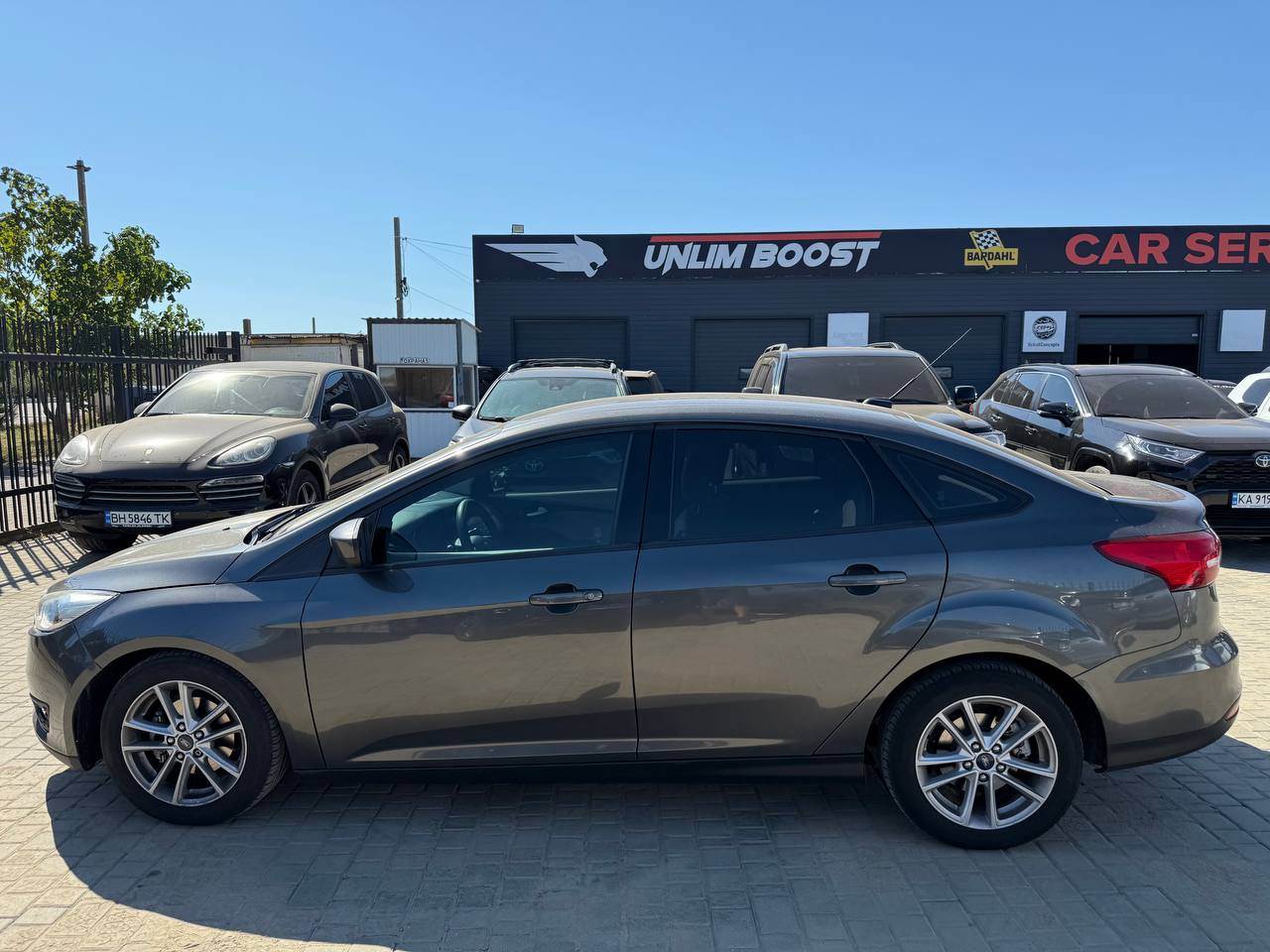 Ford Focus - фото 5