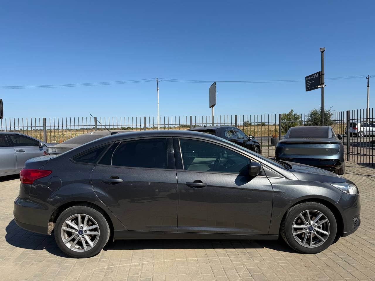 Ford Focus - фото 4