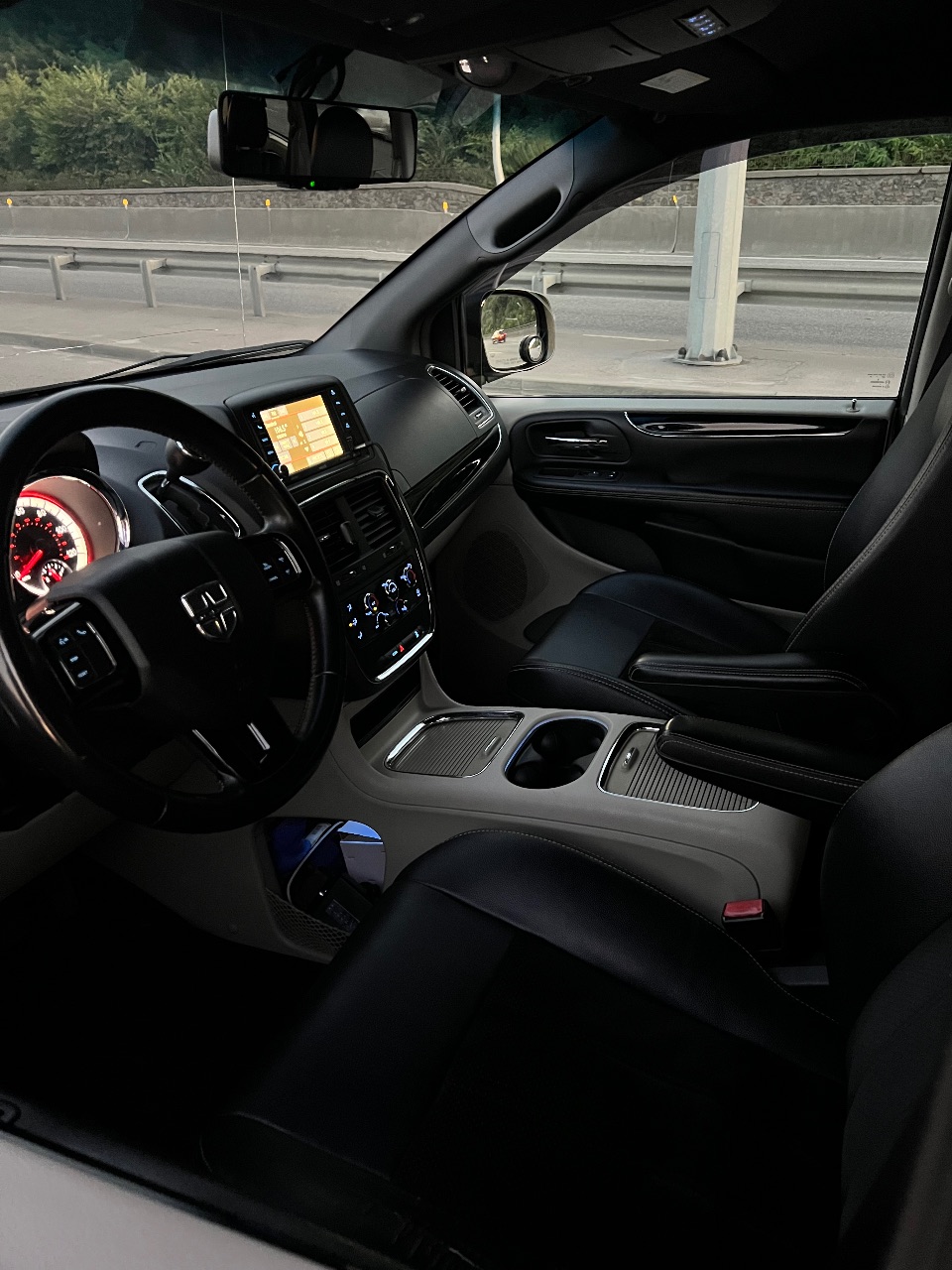 Dodge Caravan - фото 5