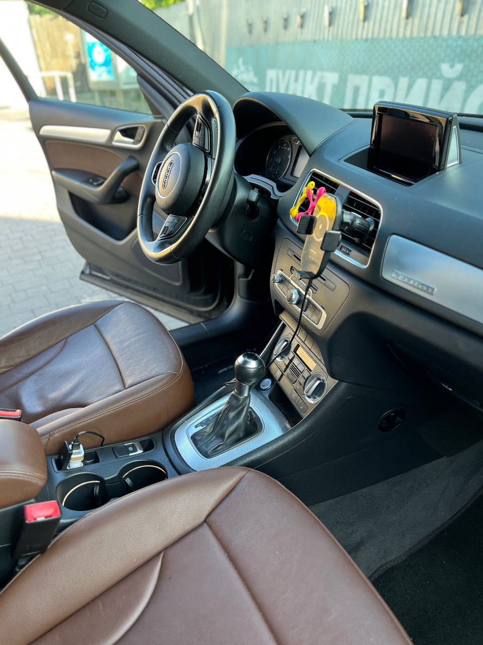 Audi Q3 - фото 16