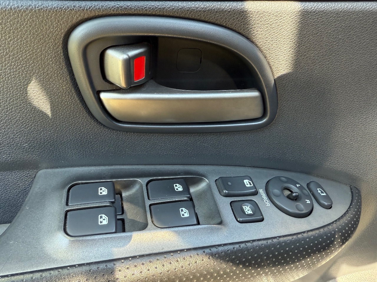 Kia Carens - фото 13