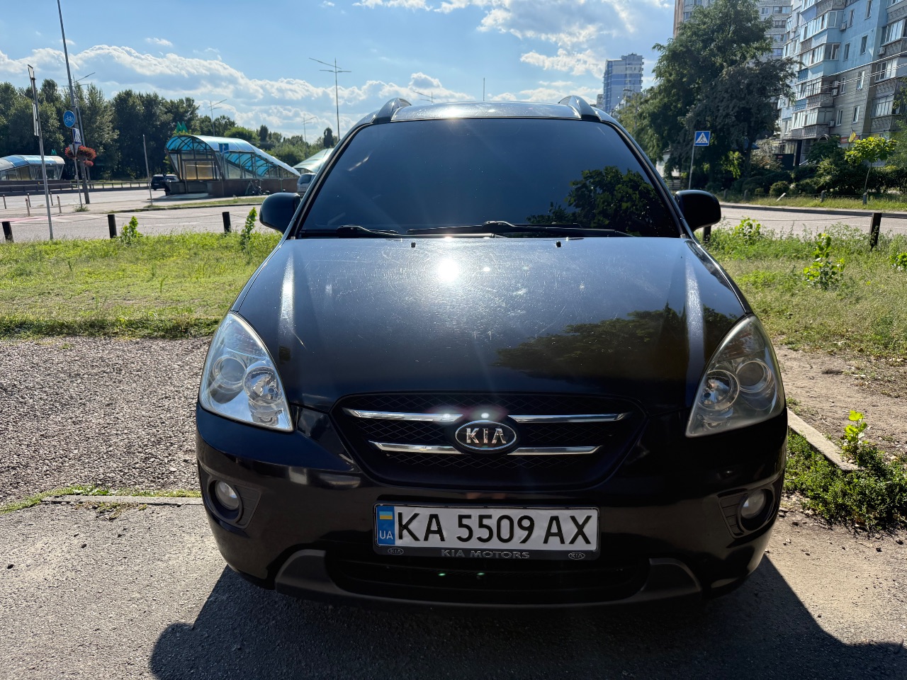 Kia Carens - фото 2