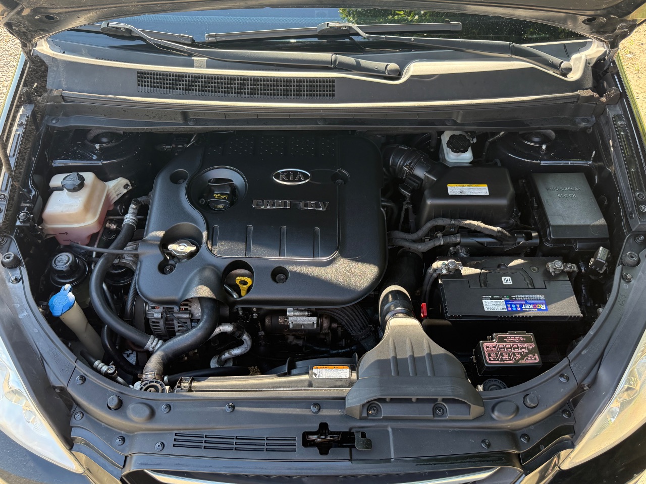 Kia Carens - фото 16