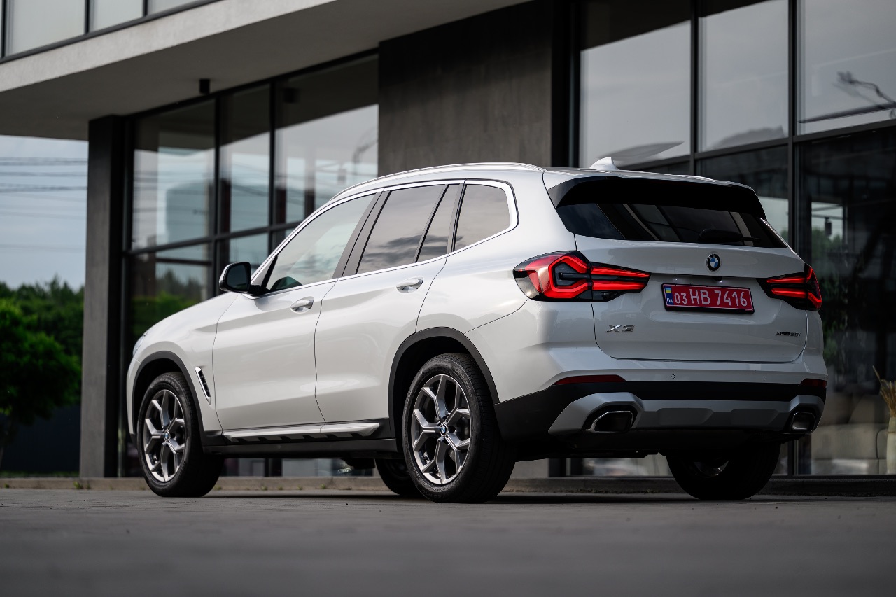 BMW X3 - фото 1