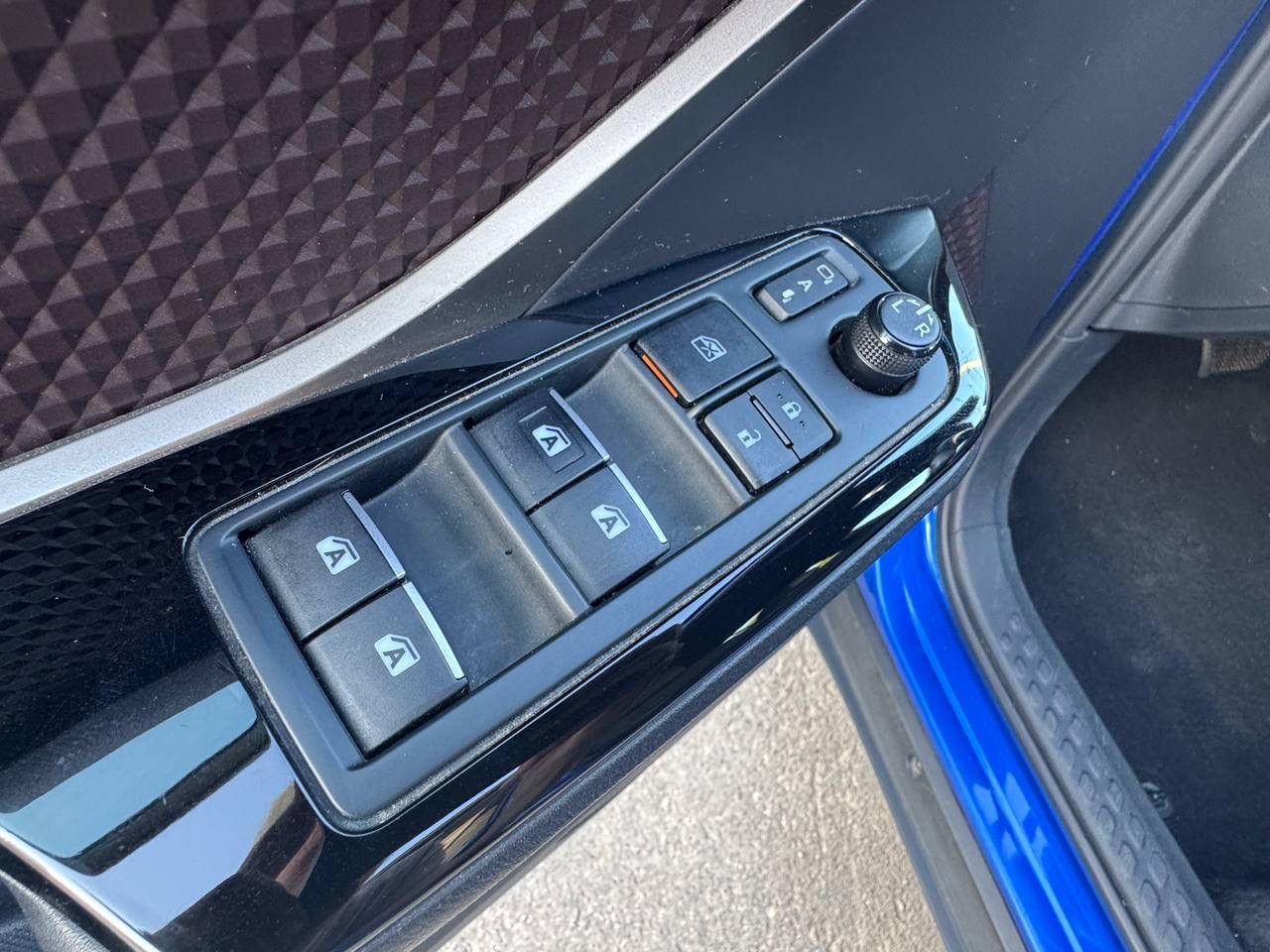 Toyota C-HR - фото 5