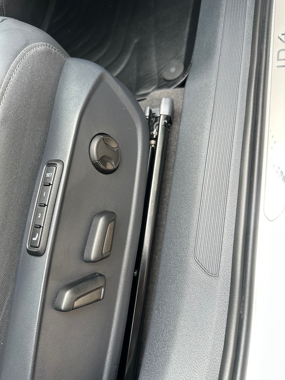 Volkswagen ID.4 - фото 15