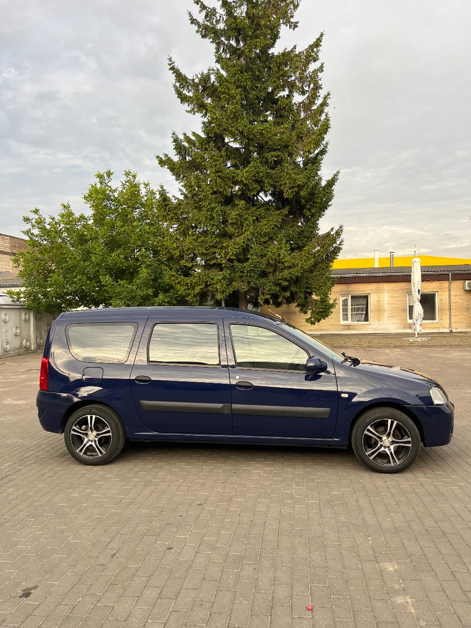 Dacia Logan - фото 4