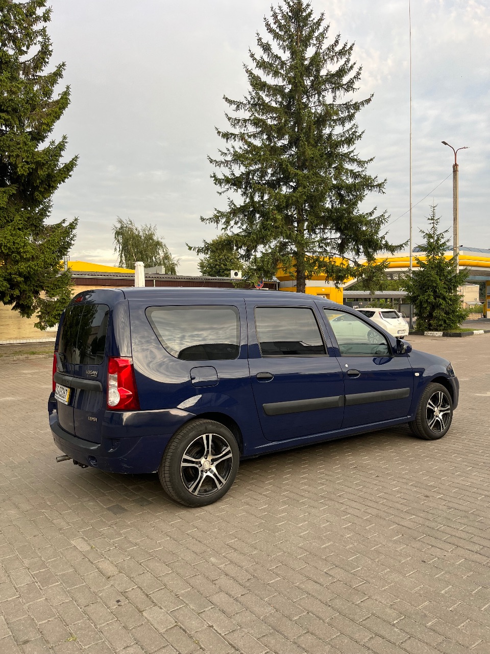 Dacia Logan - фото 5