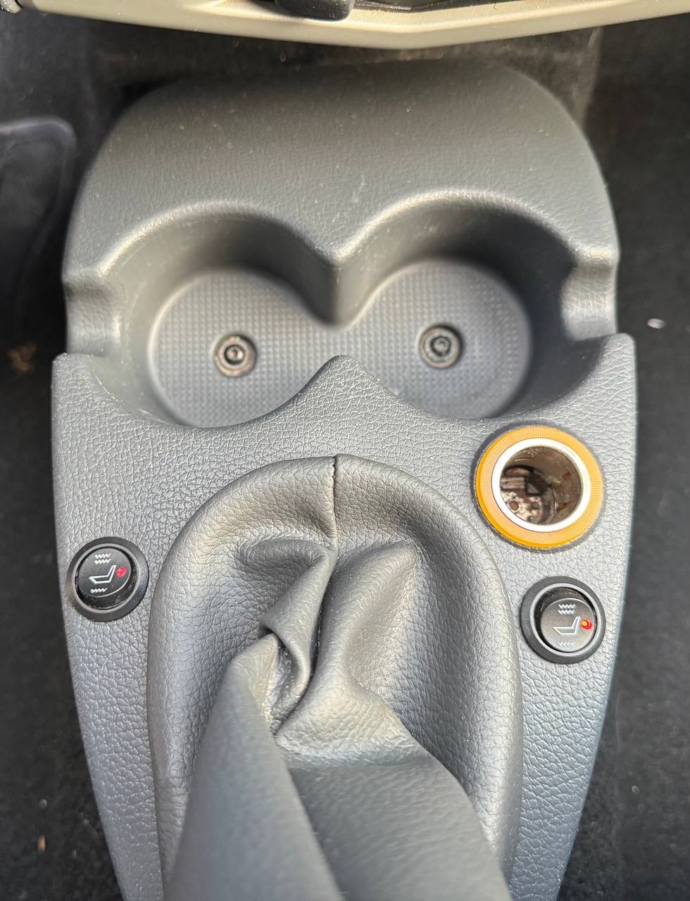 Dacia Logan - фото 17