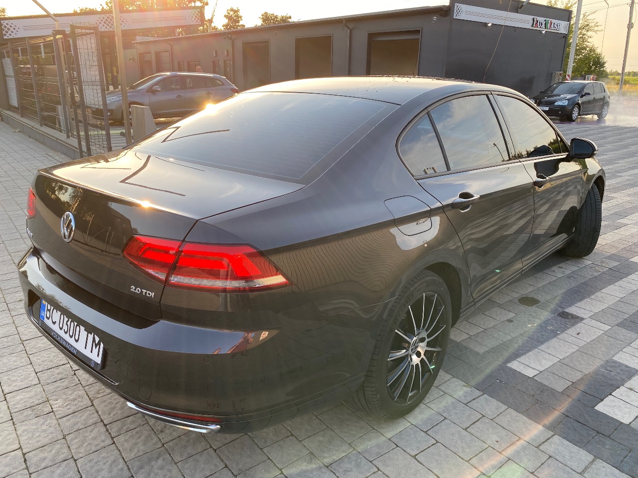 Volkswagen Passat - фото 2