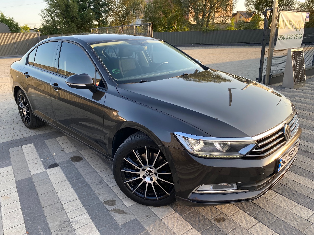 Volkswagen Passat - фото 1