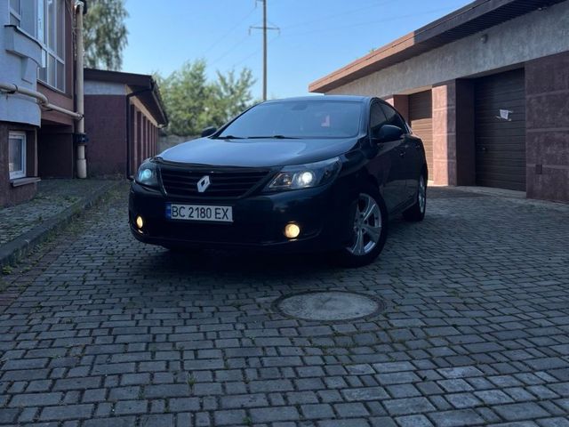 Renault Latitude - фото 2