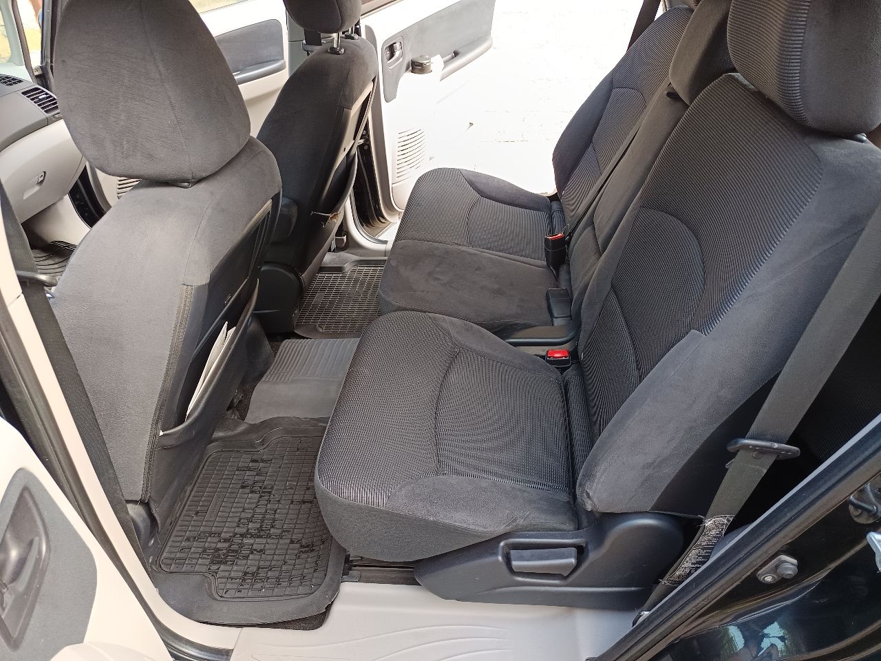 Mitsubishi Grandis - фото 15