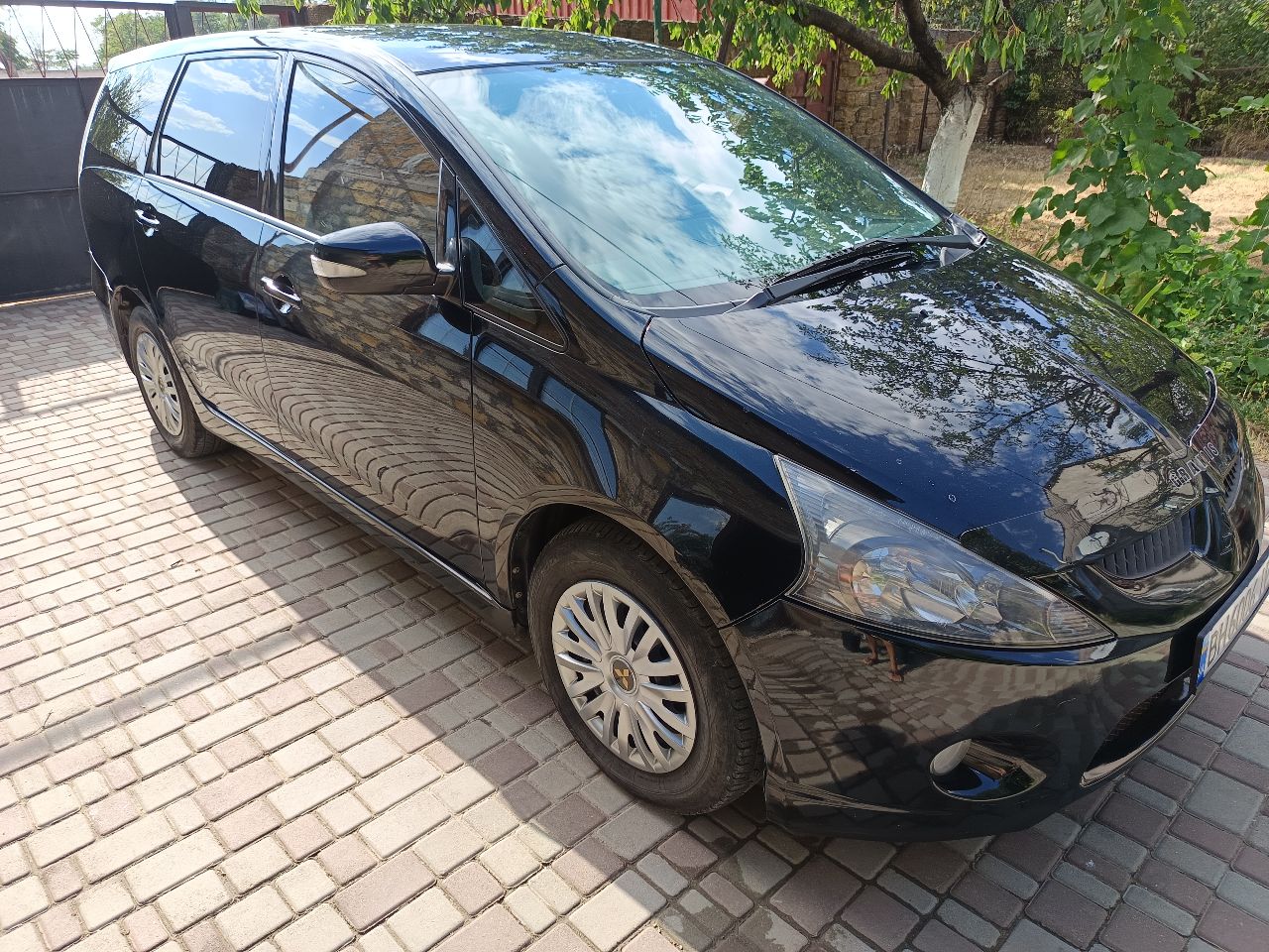 Mitsubishi Grandis - фото 2