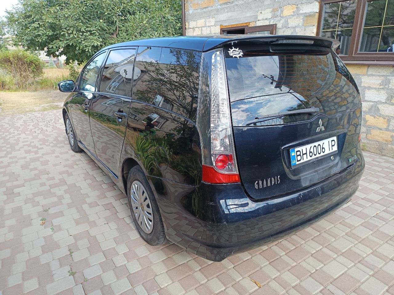 Mitsubishi Grandis - фото 4