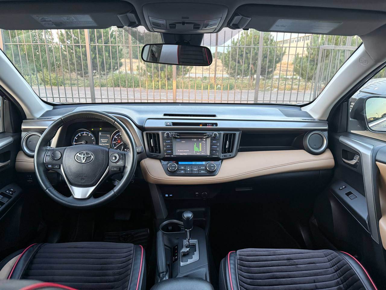 Toyota RAV4 - фото 9