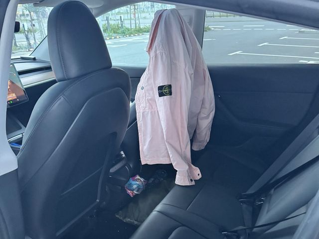 Tesla Model Y - зображення 5