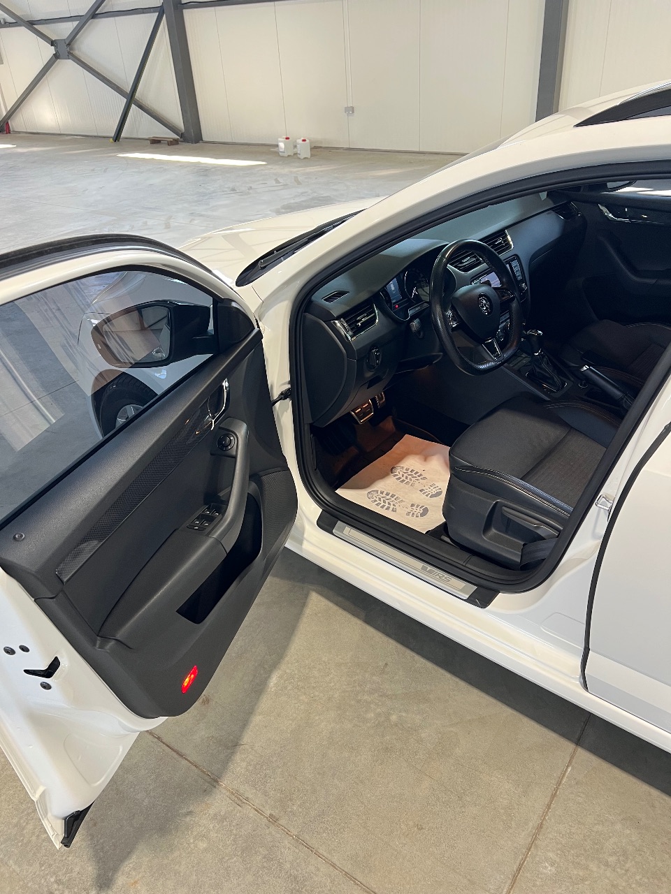 Skoda Octavia RS - фото 16