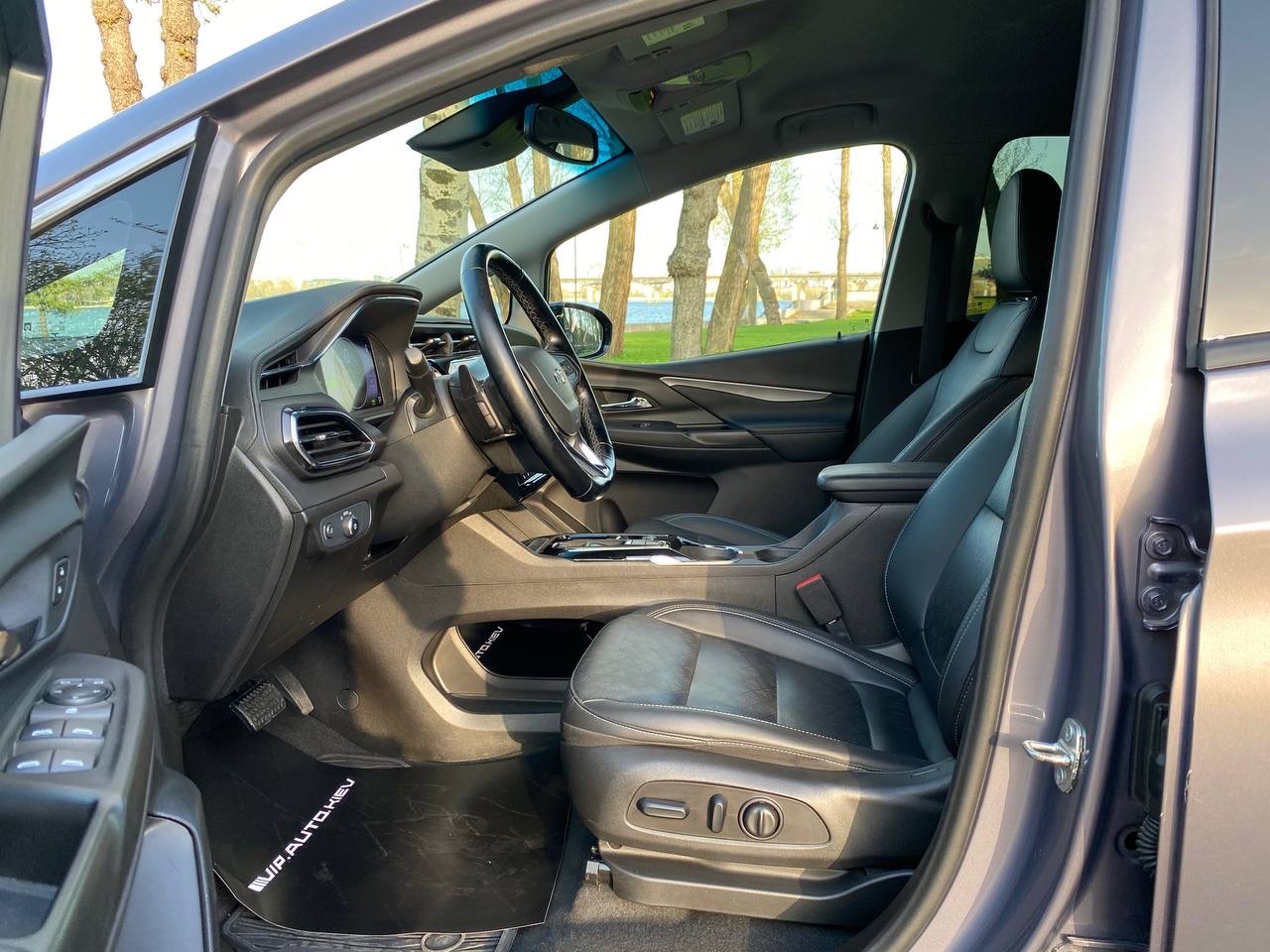 Chevrolet Bolt EUV - фото 5