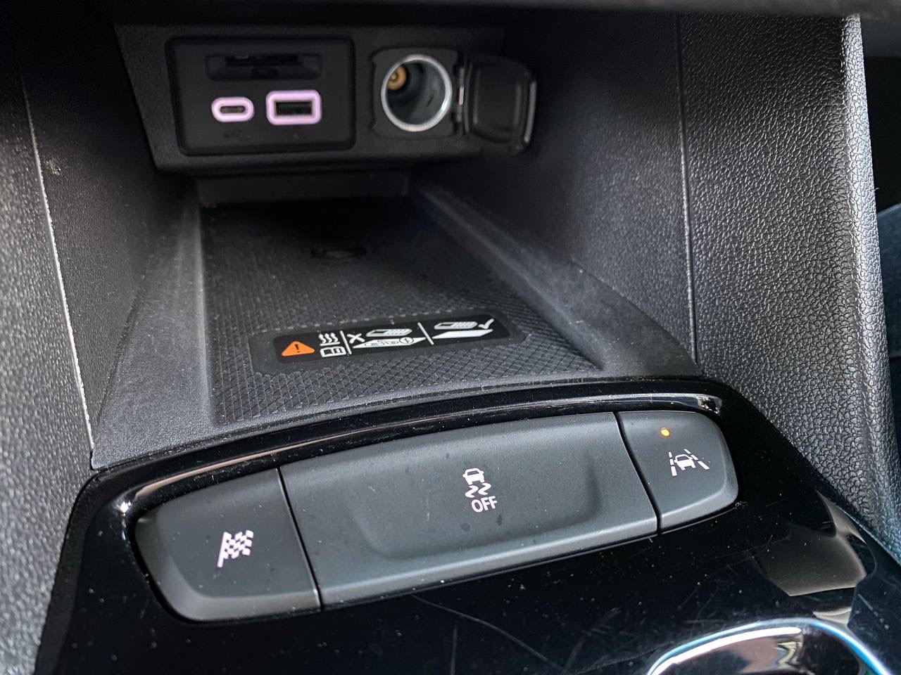 Chevrolet Bolt EUV - фото 15