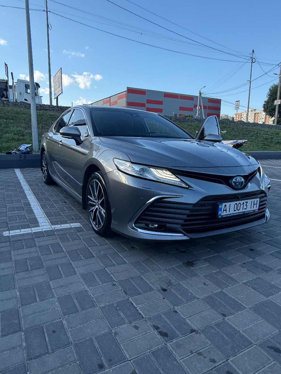 Toyota Camry - фото 5