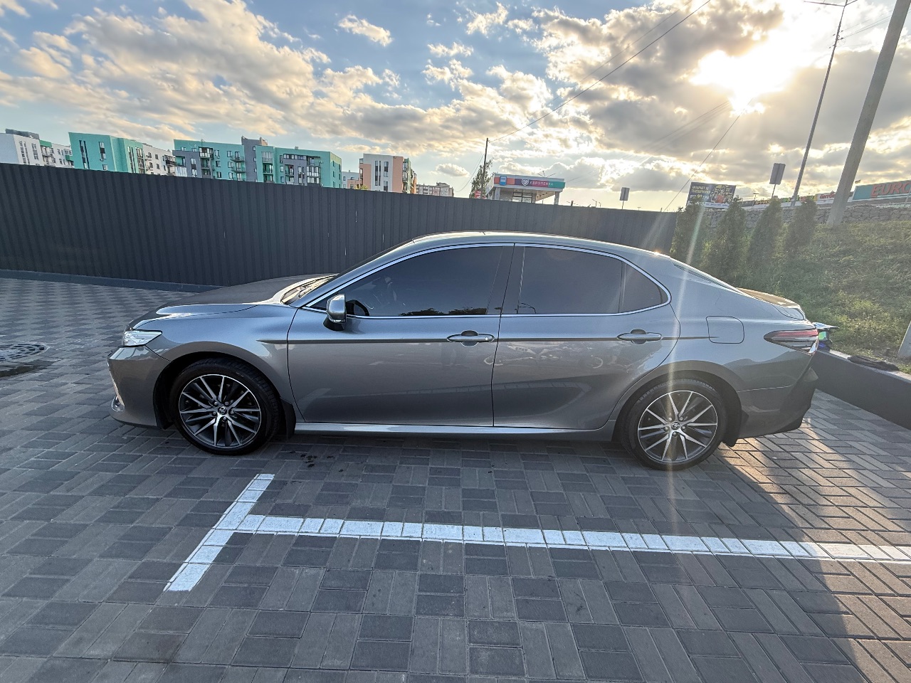 Toyota Camry - фото 3