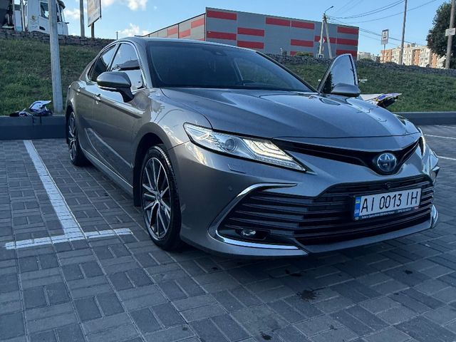 Toyota Camry - фото 5