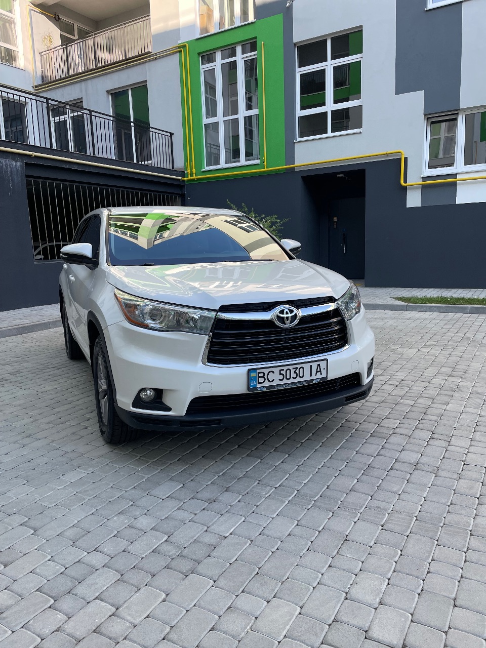 Toyota Highlander - фото 2