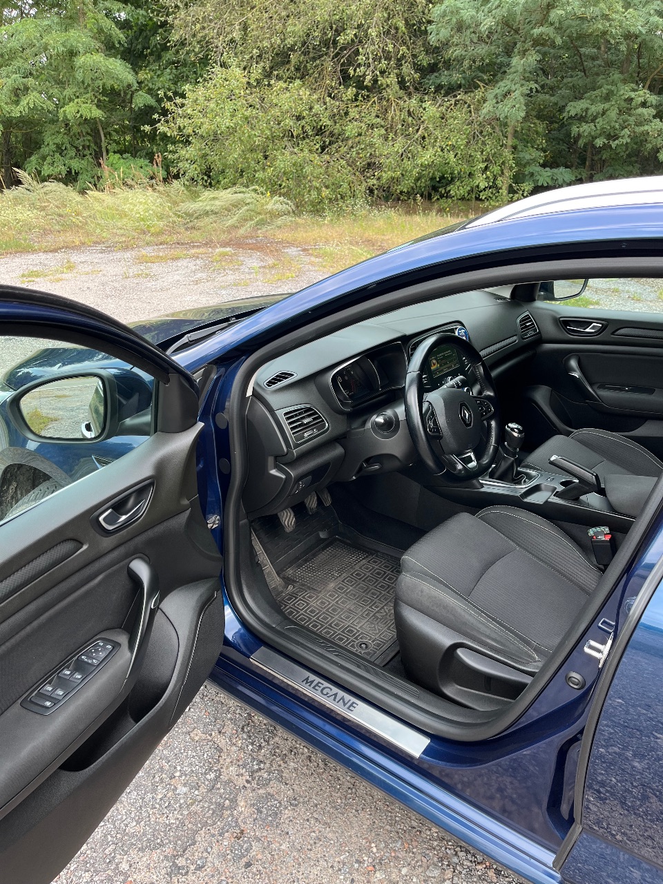 Renault Megane - фото 11