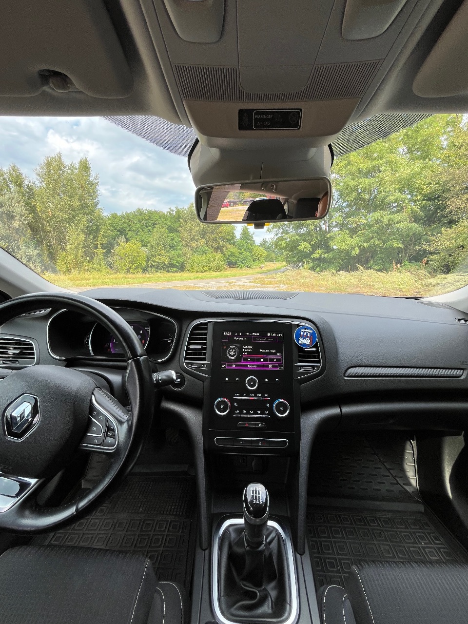 Renault Megane - фото 16