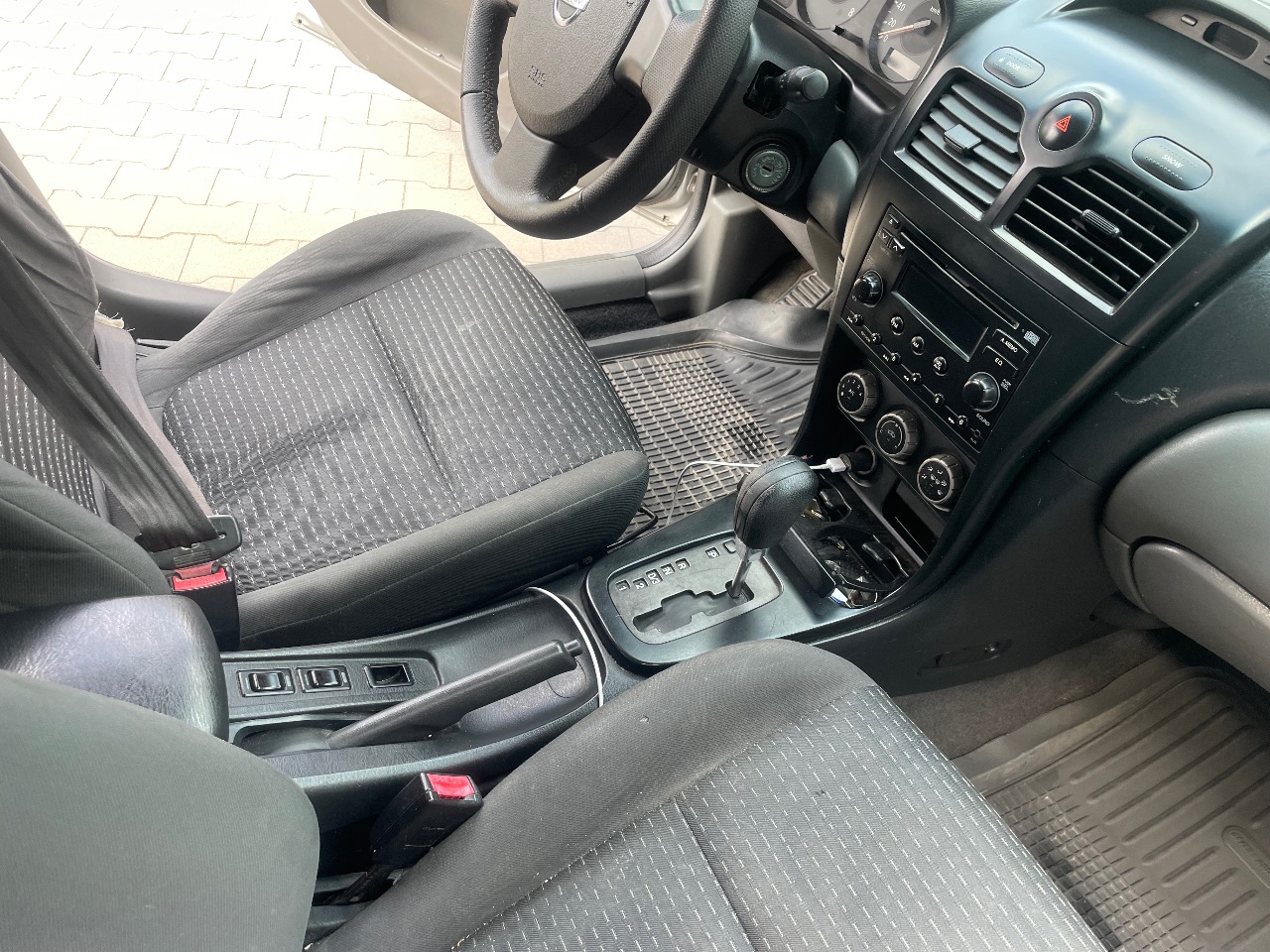 Nissan Almera Classic - фото 10