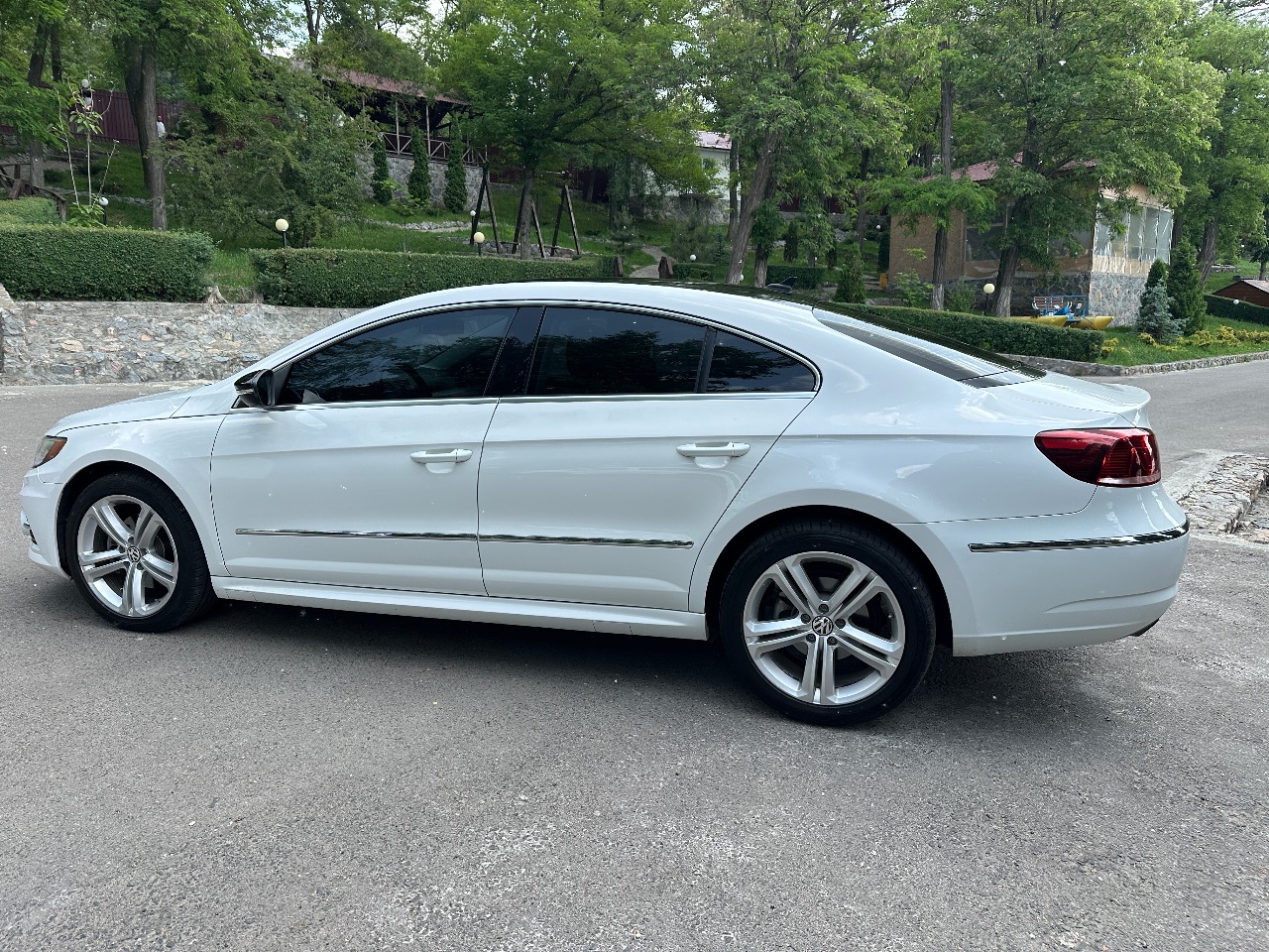 Volkswagen Passat CC - фото 2