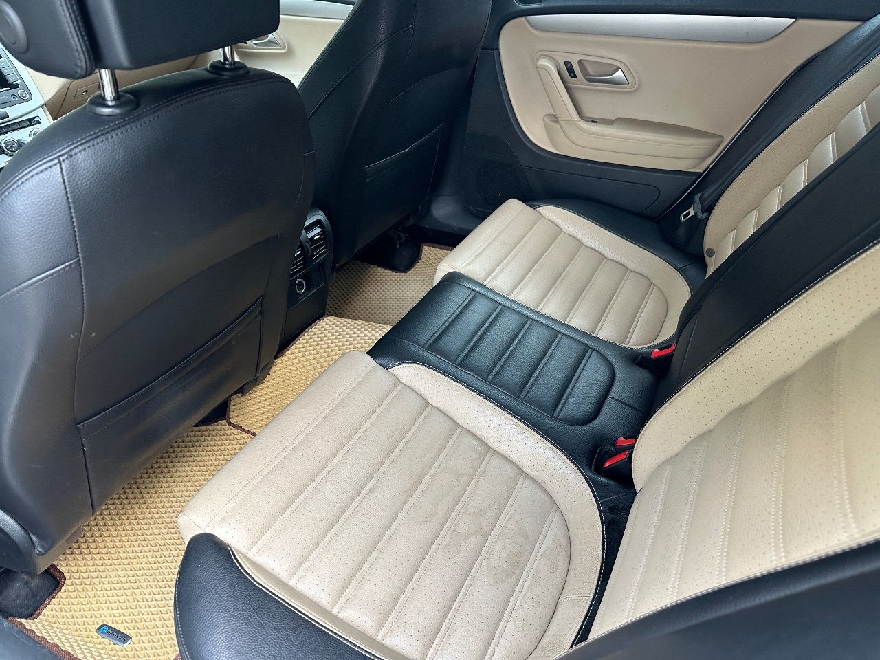 Volkswagen Passat CC - фото 11