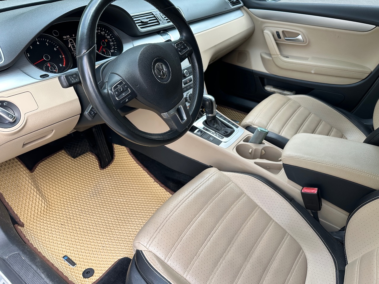 Volkswagen Passat CC - фото 3